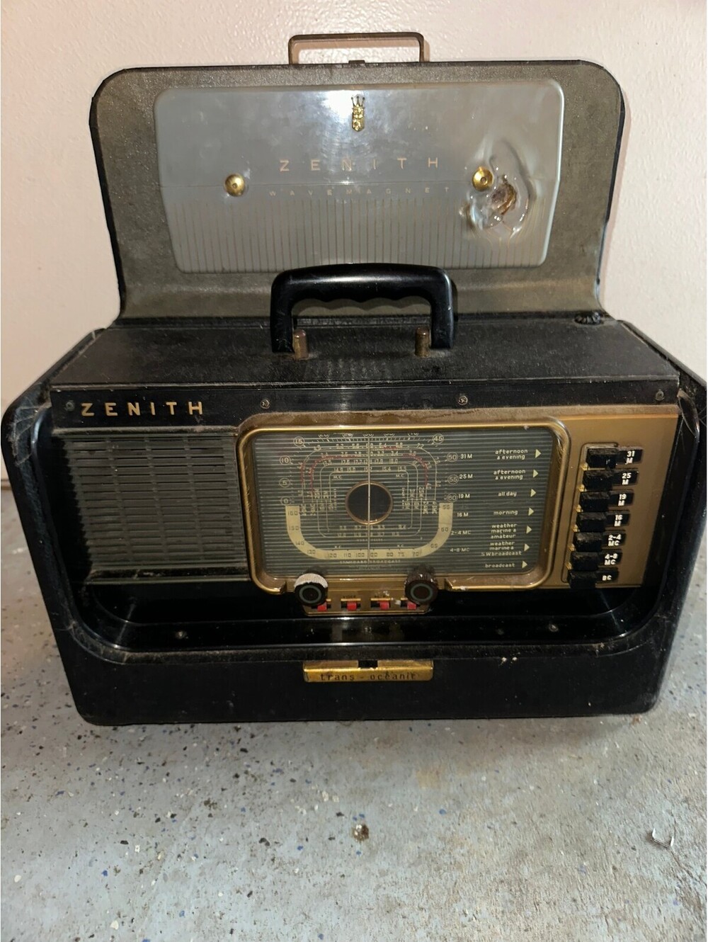 VTG Zenith H500 Super Trans-Oceanic Portable Shortwave Radio